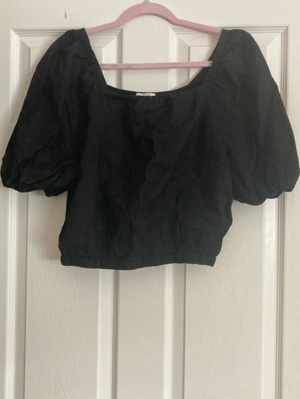 Women’s Cropped Black Puff Sleeve
